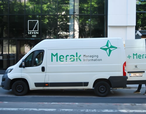 Foto van bestelwagen van Merak tijdens een ophaling